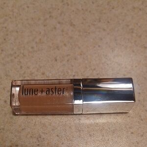 Lune And Aster Vitamin C+E Shimmering Lip Gloss